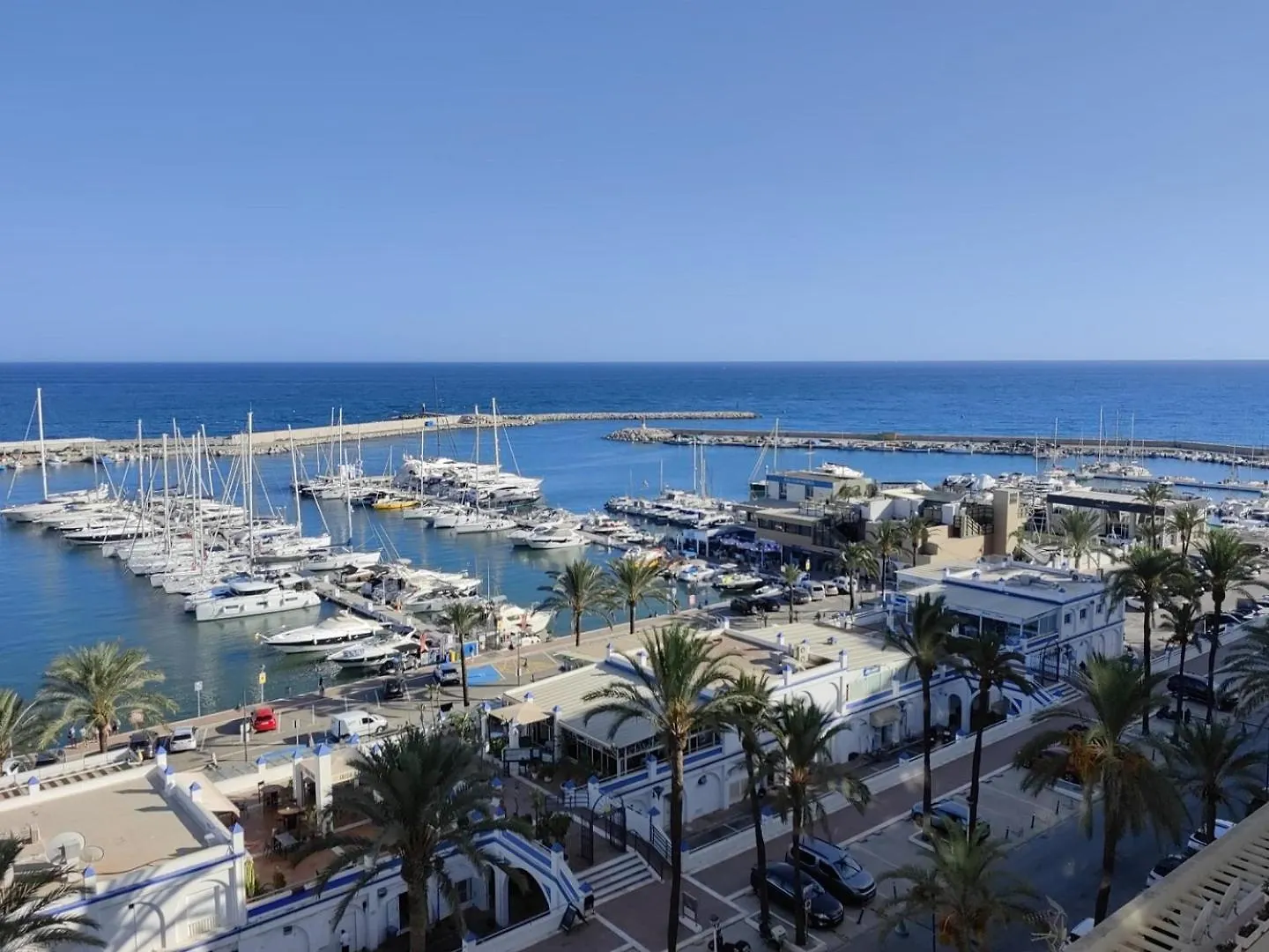 Lena Apartment Estepona